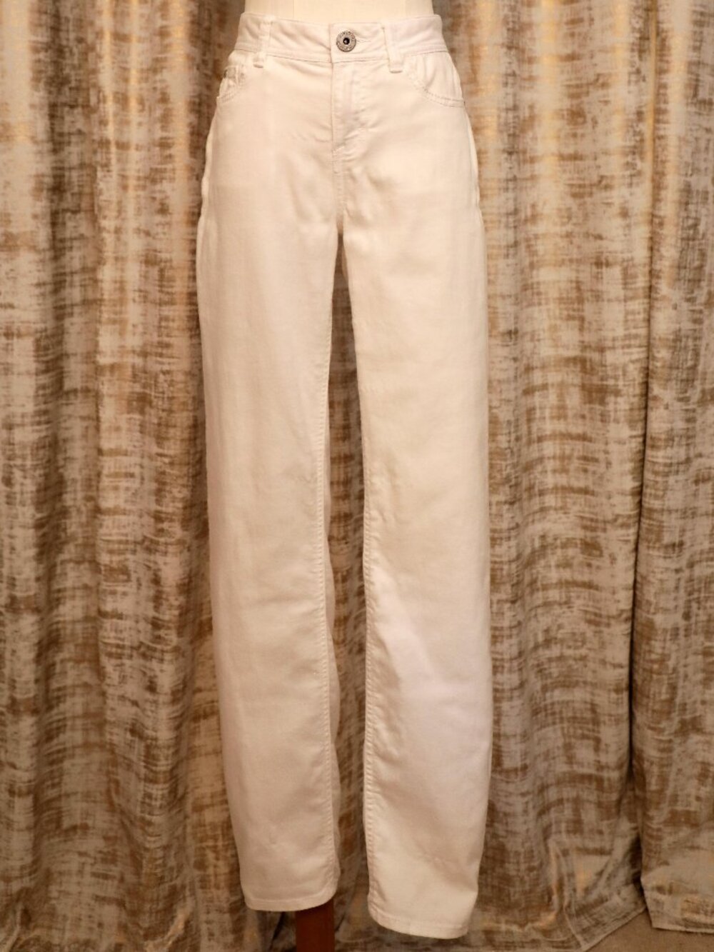 Jordashe White Skinny Mid-Rise Boyfriend Jeans Size 6 (NWOT)